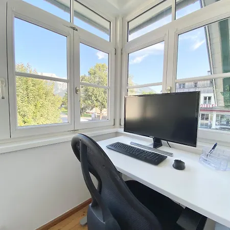 Rosa Wohnen & Office In Traditionell Ausseer Baukultur